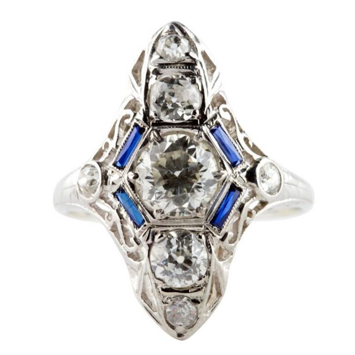 Classic 1920s Diamond Platinum Ring