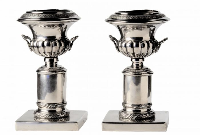 table Campana urns on pedestal